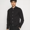 Pier One Muscle Fit Stand- Camisa - Black -Tienda De Hombres Con Estilo 98052200edd149138bd09ff588666d78