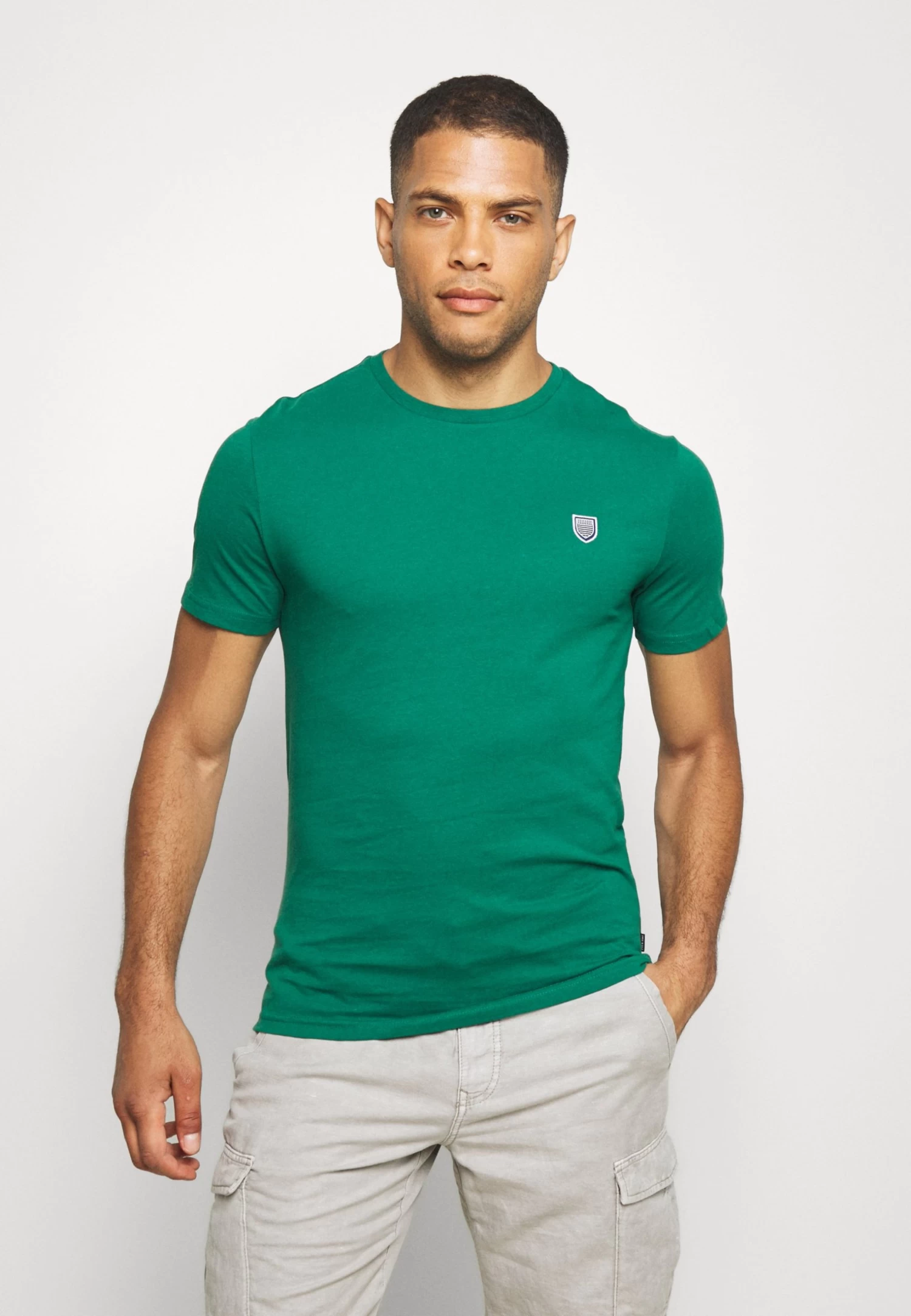 Pier One Camiseta Básica - Dark Green 3 Pier One Camiseta Básica - Dark Green