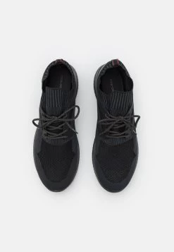 Pier One Zapatillas - Black -Tienda De Hombres Con Estilo 9b116cea09d744c9b0f8ba112133e171