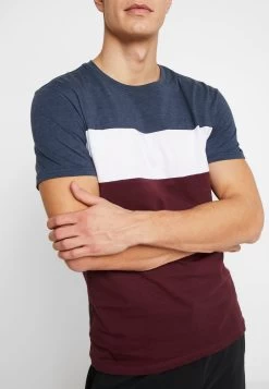 Pier One Camiseta Estampada - Bordeaux / Dark Blue -Tienda De Hombres Con Estilo 9b44baeae7314bc0af3eaeb2747f983d