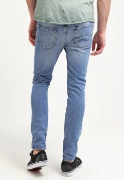 Pier One Vaqueros Slim Fit - Light Blue Denim -Tienda De Hombres Con Estilo 9ce69a79e7f24d82919ce673ea1c8949