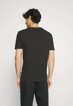 Pier One 5 Pack - Camiseta Básica - White/Black/Dark Blue 12 Pier One 5 Pack - Camiseta Básica - White/Black/Dark Blue -Tienda De Hombres Con Estilo a0c7b6453ce14bcdb30df26ad77873b2