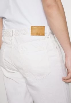 Pier One Colored Twill White Denim - Shorts Vaqueros - White Denim -Tienda De Hombres Con Estilo a636a2d6a4a8465daf4783bb72a28209