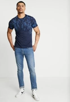 Pier One Camiseta Estampada - Blue 8 Pier One Camiseta Estampada - Blue -Tienda De Hombres Con Estilo a980d75d161548f7ba79271c06d9e41f