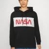 Pier One Nasa - Jersey Con Capucha - Black 2 Pier One Nasa - Jersey Con Capucha - Black -Tienda De Hombres Con Estilo aaa53c72e2654824952d94e47cfc1dc1