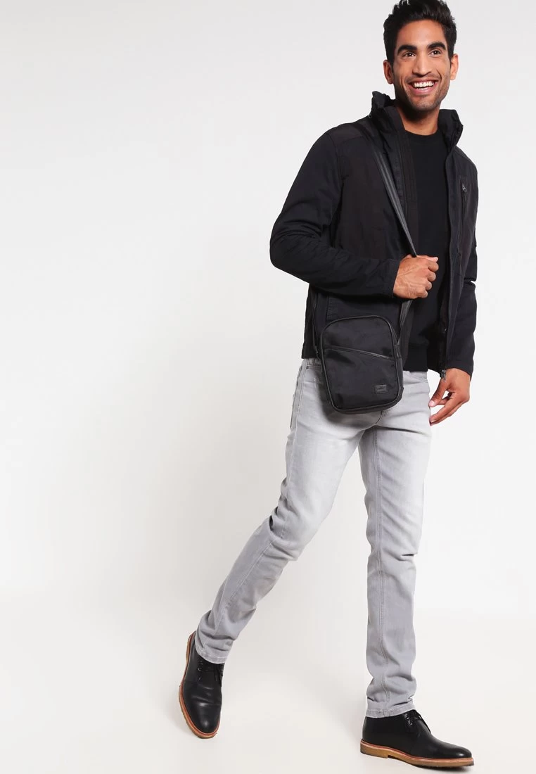 Pier One Sudadera - Black 4 Pier One Sudadera - Black - Imagen 2