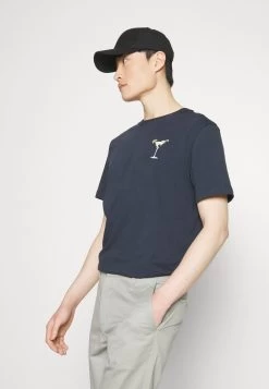 Pier One Cocktail Tee- Camiseta Estampada - 503 - Dark Blue 11 Pier One Cocktail Tee- Camiseta Estampada - 503 - Dark Blue -Tienda De Hombres Con Estilo adbe780c31874908a9c3280b742ae4db