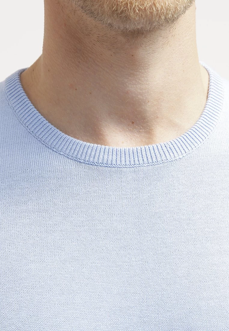 Pier One Basic Crewneck - Jersey De Punto - Light Blue 7 Pier One Basic Crewneck - Jersey De Punto - Light Blue - Imagen 5