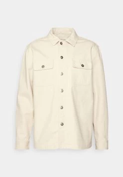 Pier One Undyed Twill- Chaqueta Vaquera - White 10 Pier One Undyed Twill- Chaqueta Vaquera - White -Tienda De Hombres Con Estilo b0d894220b7e4410aed740b23e3ec3f5