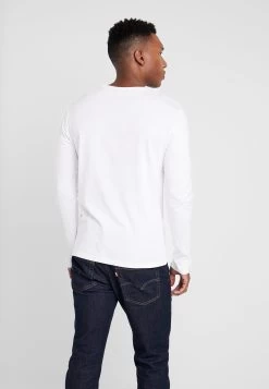 Pier One Camiseta De Manga Larga - White 9 Pier One Camiseta De Manga Larga - White -Tienda De Hombres Con Estilo b2c53e1239ce4cbb97e2f4dd1a88ae6b