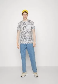 Pier One Camiseta Estampada - Offwhite -Tienda De Hombres Con Estilo ba5603150ecb4c559f7d4bb22e903b65