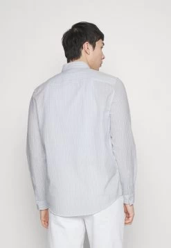 Pier One Camisa - White/Light Blue -Tienda De Hombres Con Estilo bbe9bb77261549e4833cde47c28b7767