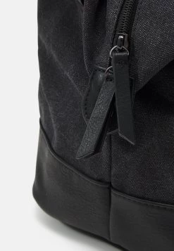 Pier One Unisex - Bolsa De Viaje - Black -Tienda De Hombres Con Estilo bdc3a331f78c4a4d87c774f47b53958a