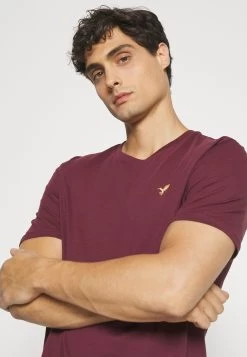 Pier One 3 Pack - Camiseta Básica - Off-White/Bordeaux/Mint -Tienda De Hombres Con Estilo cb7c26846b4b413986a1ad005f1e14ae
