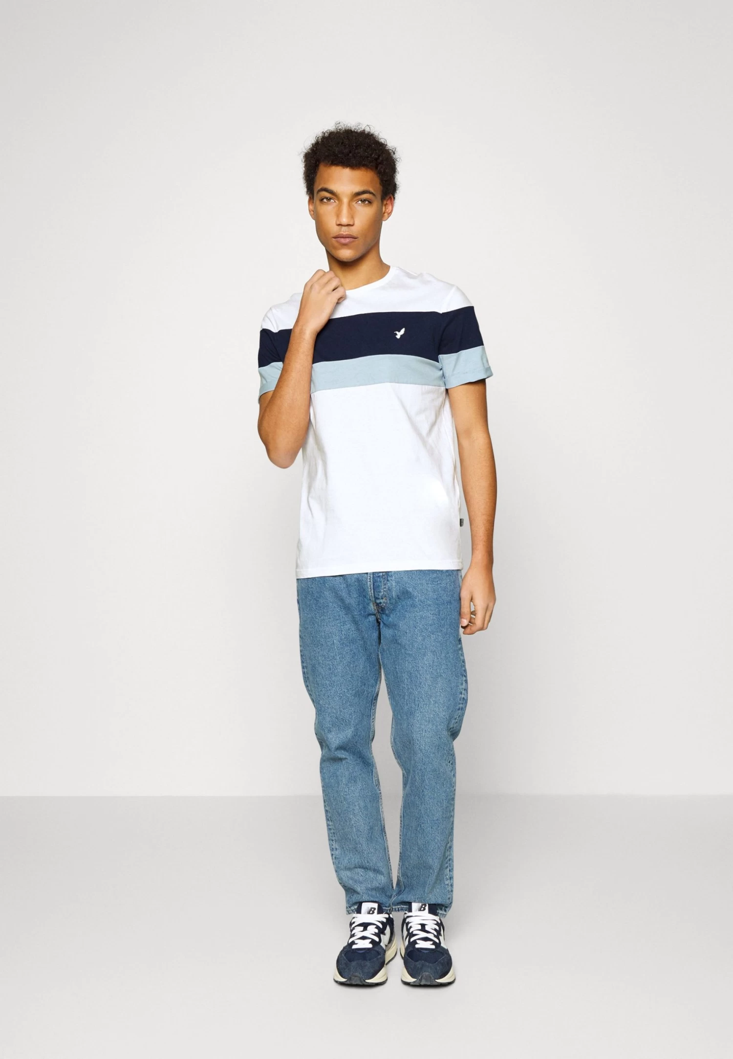 Pier One Camiseta Estampada - White/Blue 4 Pier One Camiseta Estampada - White/Blue - Imagen 2