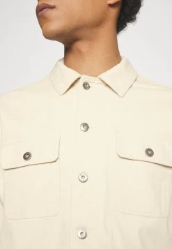 Pier One Undyed Twill- Chaqueta Vaquera - White 11 Pier One Undyed Twill- Chaqueta Vaquera - White -Tienda De Hombres Con Estilo d72bf7cf76b04ba396f021941020b1bc