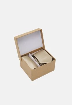 Pier One Set - Pañuelo De Bolsillo - Beige 14 Pier One Set - Pañuelo De Bolsillo - Beige -Tienda De Hombres Con Estilo dae22eb1283541c98e7012d1c86f16c1