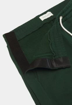 Pier One Pantalones Deportivos - Dark Green -Tienda De Hombres Con Estilo dcb6930133b24abab63c16ecd364a657