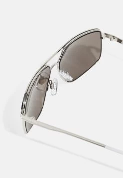 Pier One Unisex - Gafas De Sol - Silver-Coloured, Black -Tienda De Hombres Con Estilo e4032642d98b4cd386349df91f3cefe3