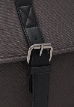 Pier One Bandolera - Grey 9 Pier One Bandolera - Grey -Tienda De Hombres Con Estilo e9121233f5ce4ad7aeae6b296962bc75