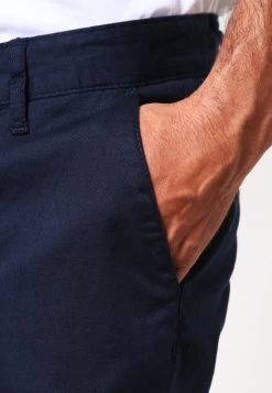 Pier One Pantalones Chinos - Dark Blue -Tienda De Hombres Con Estilo e9b0cf0937424b249f03ead3cee4c9bf