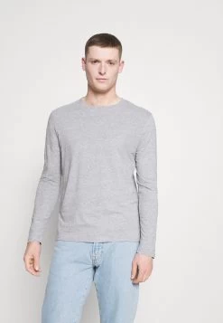 Pier One 5 Pack - Camiseta De Manga Larga - White/Dark Blu/Grey 14 Pier One 5 Pack - Camiseta De Manga Larga - White/Dark Blu/Grey -Tienda De Hombres Con Estilo f1774a4a7a3f444e865f7b6e75b4c3ba