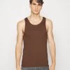 Pier One 3Pck Skin Tone Rib Vest- Camiseta Interior - Brown -Tienda De Hombres Con Estilo f831edf05e5a4b6e8d217ba9609b95d2