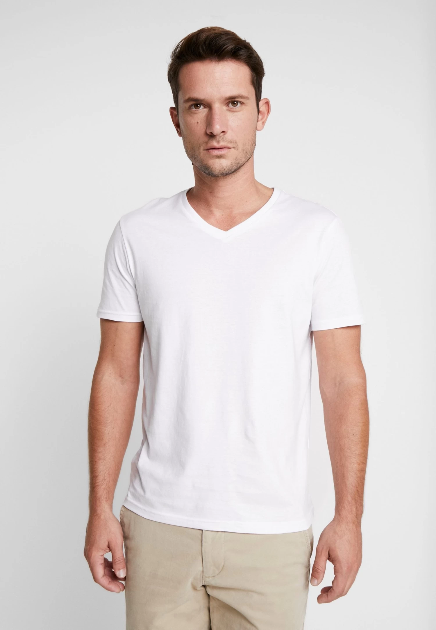 Pier One 3 Pack- Camiseta Básica - White 4 Pier One 3 Pack- Camiseta Básica - White - Imagen 2