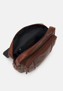 Pier One Bandolera - Brown -Tienda De Hombres Con Estilo fe73ba9c568344d081f0680d00549150